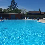 Entre Contis Et Mimizan - Piscine Chauffee Et Balneotherapie * Bias (Landes)