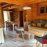 Entre Contis Et Mimizan - Piscine Chauffee Et Balneotherapie