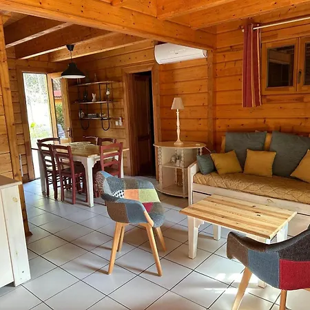 Entre Contis Et Mimizan - Piscine Chauffee Et Balneotherapie